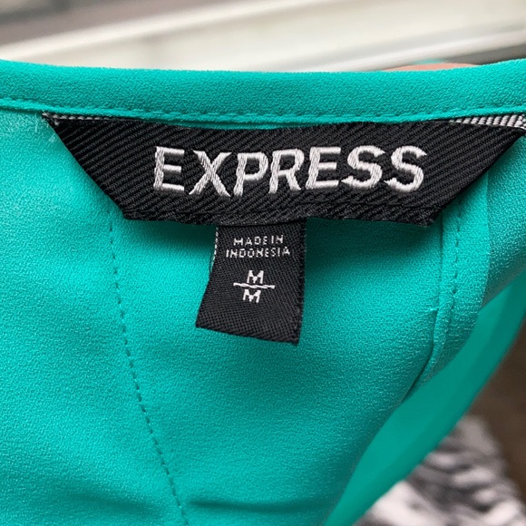 NWOT Express Tank with split back detail - Picture 4 of 4